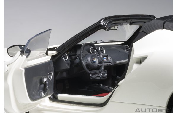 Bild 16 - Alfa Romeo 4C Spider