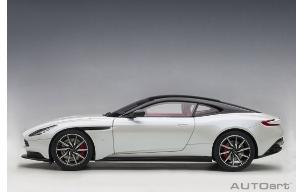 Bild 12 - Aston Martin DB11 morning frost white