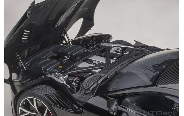 Bild 2 - Aston Martin DBS Superleggera