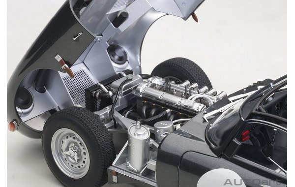 Bild 3 - Jaguar Lightweight E-Type