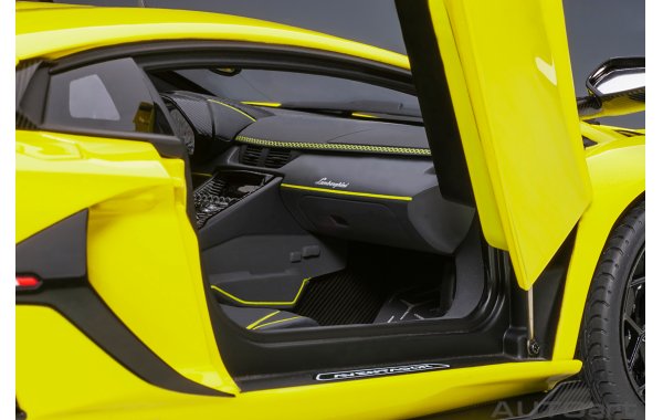 Bild 15 - Lamborghini Aventador SVJ giallo tenerife