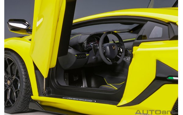 Bild 16 - Lamborghini Aventador SVJ giallo tenerife