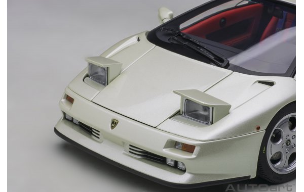 Bild 4 - Lamborghini Diablo SE30 Jota