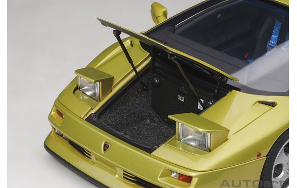 Bild 3 - Lamborghini Diablo SE30 Giallo Spyder
