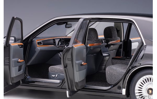 Bild 19 - Toyota Century 2018