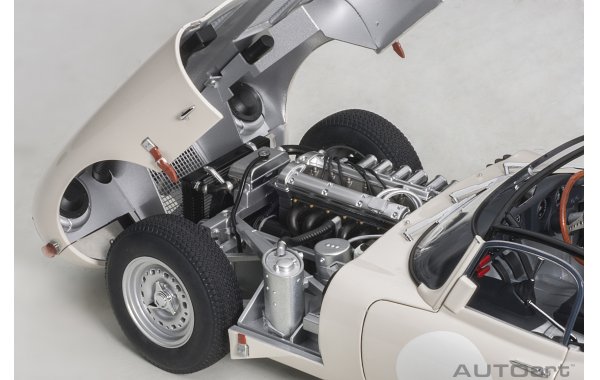 Bild 6 - Jaguar Lightweight E-Type