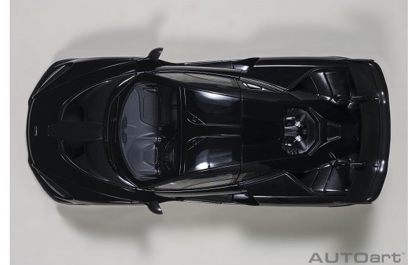 Bild 15 - McLaren Senna Stealth Cosmos