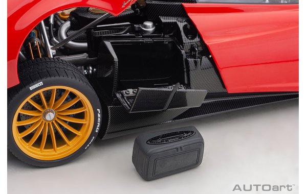 Bild 7 - Pagani Huayra Roadster 2017