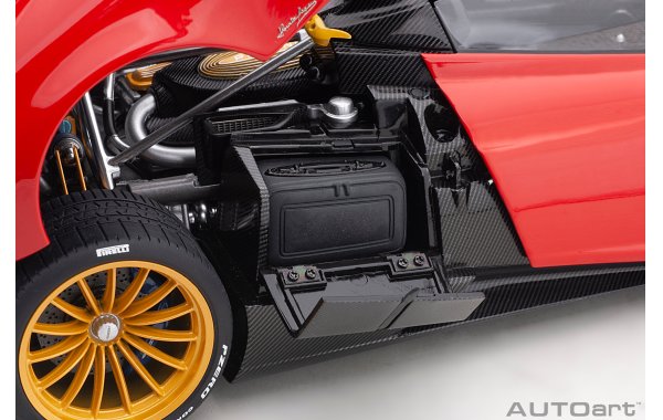 Bild 8 - Pagani Huayra Roadster 2017