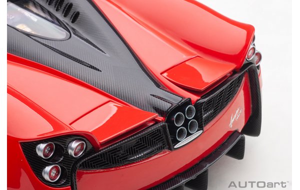 Bild 13 - Pagani Huayra Roadster 2017
