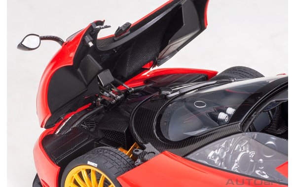 Bild 17 - Pagani Huayra Roadster 2017