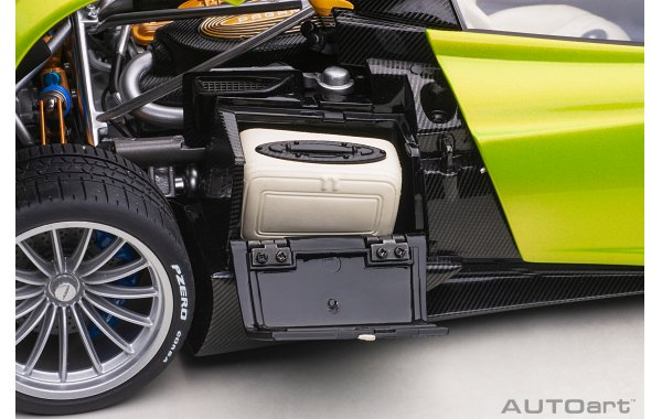 Bild 15 - Pagani Huayra Roadster 2017