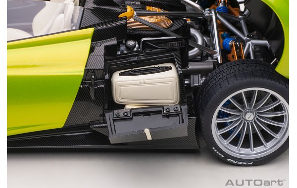 Bild 17 - Pagani Huayra Roadster 2017