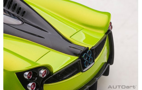 Bild 18 - Pagani Huayra Roadster 2017