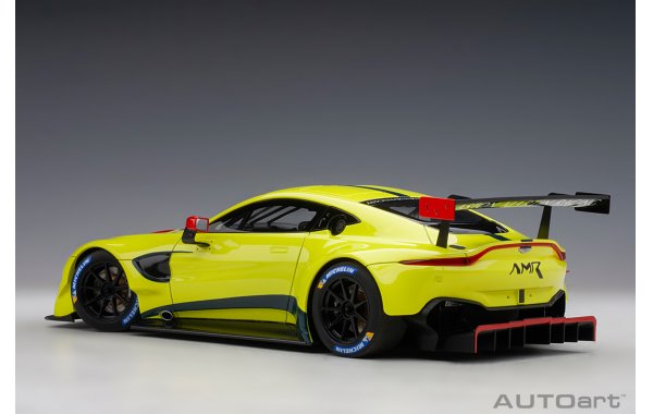 Bild 8 - Aston Martin Vantage GTE Le Mans pro 2018 Presentation Car