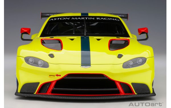 Bild 9 - Aston Martin Vantage GTE Le Mans pro 2018 Presentation Car