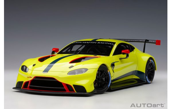 Bild 13 - Aston Martin Vantage GTE Le Mans pro 2018 Presentation Car