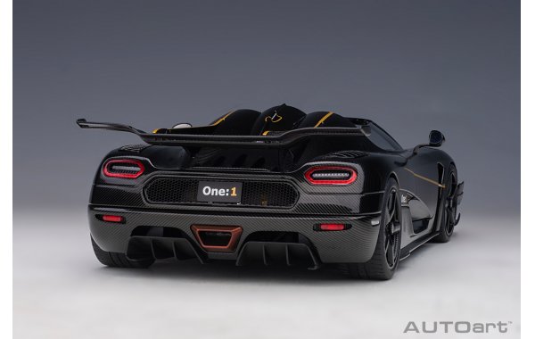 Bild 21 - Koenigsegg One 1 clear carbon