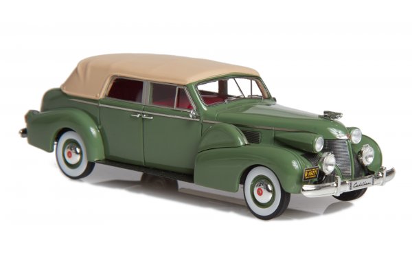 Bild 2 - Cadillac Series 75 Cabrio Limousine 1939