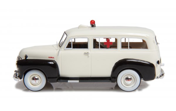 Bild 3 - GMC Chevrolet Suburban Krankenwagen