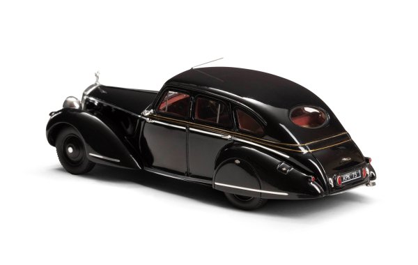 Bild 2 - Invicta Schwarzer Prinz Limousine von Charlesworth 1946