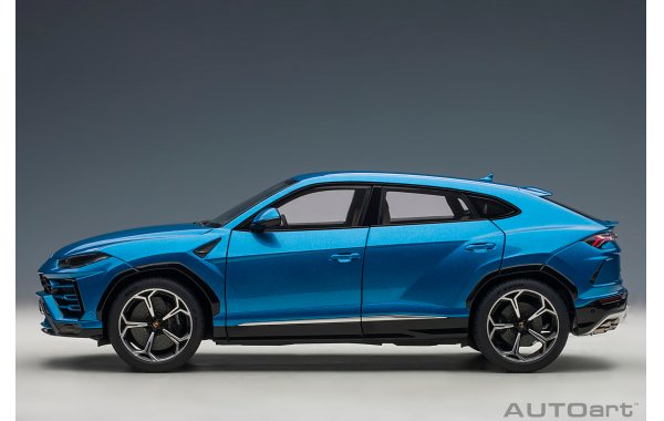 Bild 11 - Lamborghini Urus blue Eleos