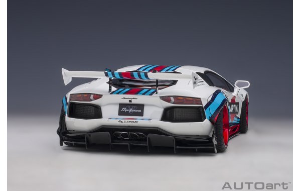 Bild 10 - Liberty Walk LB-works Lamborghini Aventador limited