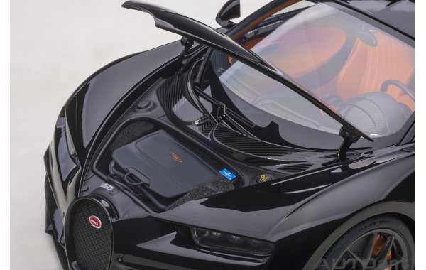 Bild 4 - Bugatti Chiron Sport nocturne black