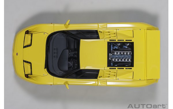 Bild 15 - Bugatti EB110 SS giallo bugatti
