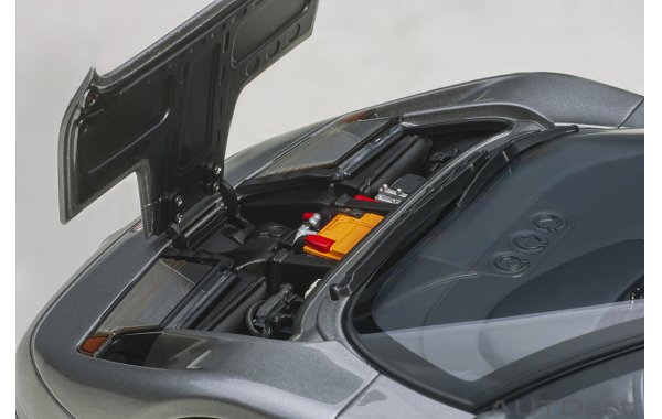 Bild 3 - Bugatti EB110 SS Grigio Metallizzato
