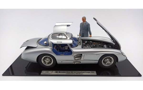 Bild 2 - Mercedes Benz 300 SLR Uhlenhaut mit Figur