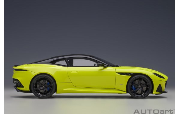 Bild 12 - Aston Martin DBS Superleggera lime essence