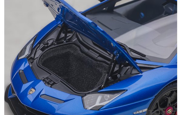 Bild 3 - Lamborghini Aventador SVJ blue nethuns