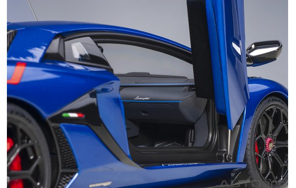 Bild 18 - Lamborghini Aventador SVJ blue nethuns
