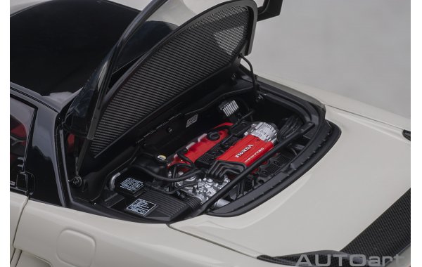 Bild 5 - Honda NSX-R 2019 NA2 white black carbon