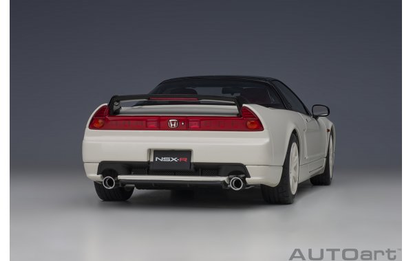 Bild 11 - Honda NSX-R 2019 NA2 white black carbon