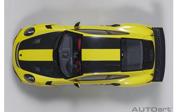 Bild 15 - Porsche 911 GT2 RS Weissach Package racing yellow