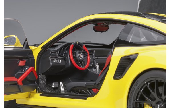 Bild 17 - Porsche 911 GT2 RS Weissach Package racing yellow