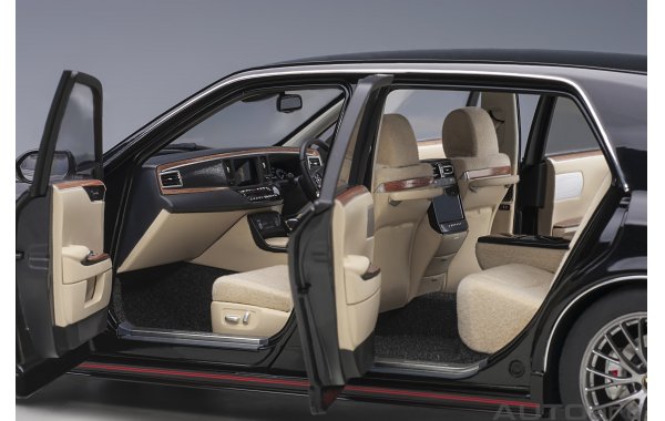Bild 17 - Toyota Century GRMN Luxuslimousine