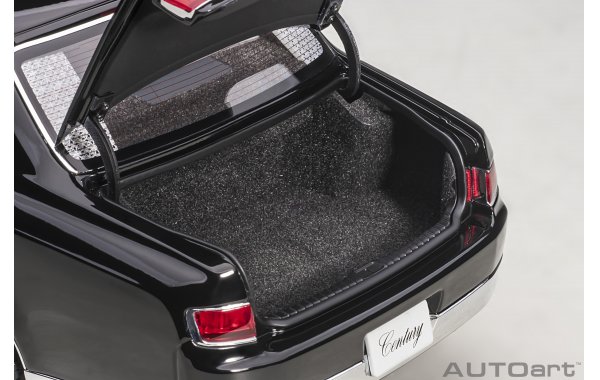 Bild 4 - Toyota Century special edition mit Vorhngen