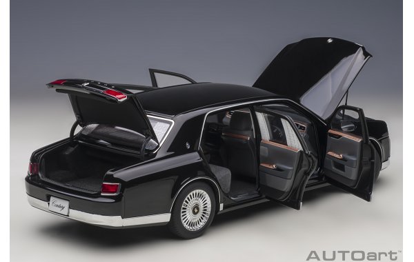 Bild 5 - Toyota Century special edition mit Vorhngen