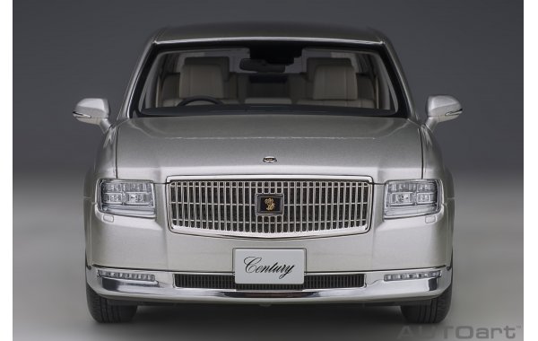 Bild 13 - Toyota Century special edition mit Vorhngen