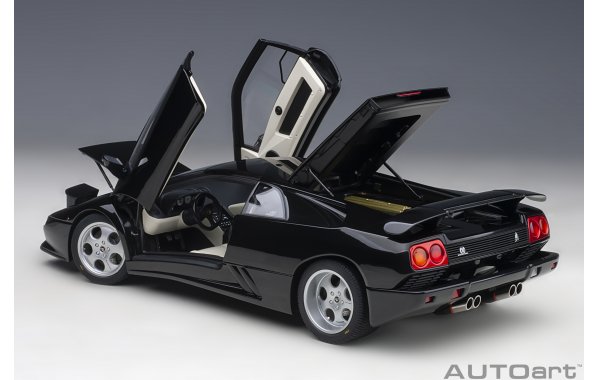 Bild 9 - Lamborghini Diablo SE30 deep black metallic