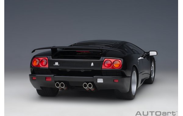 Bild 14 - Lamborghini Diablo SE30 deep black metallic