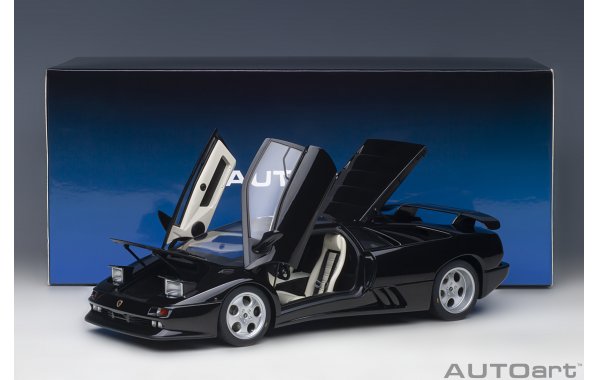 Bild 15 - Lamborghini Diablo SE30 deep black metallic