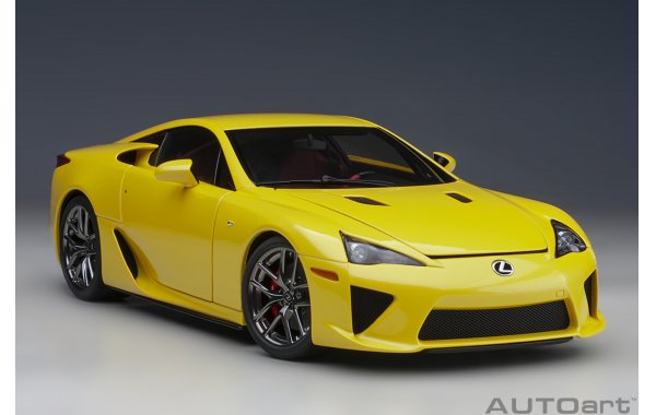 Bild 10 - Lexus LFA 2010 pearl yellow