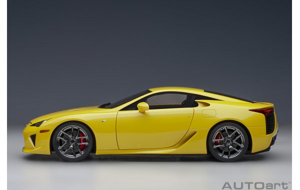 Bild 13 - Lexus LFA 2010 pearl yellow