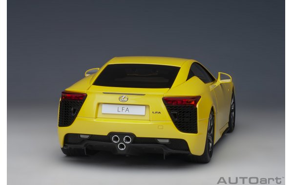 Bild 14 - Lexus LFA 2010 pearl yellow