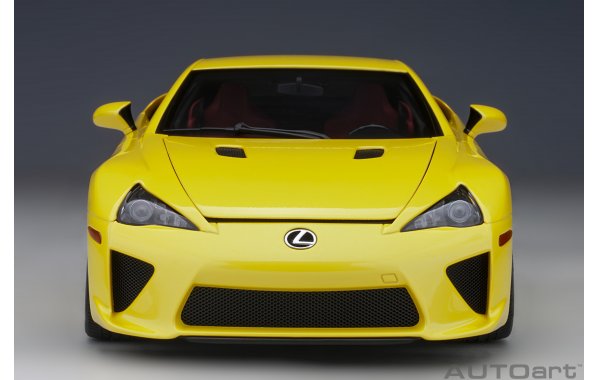 Bild 17 - Lexus LFA 2010 pearl yellow