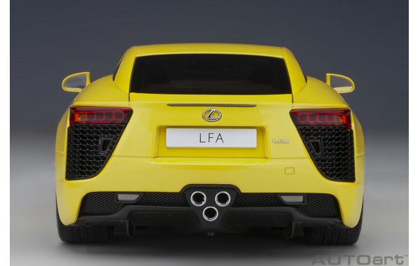 Bild 18 - Lexus LFA 2010 pearl yellow